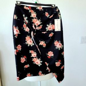 NWT No Comment Bodycon Twist Front Skirt, size L